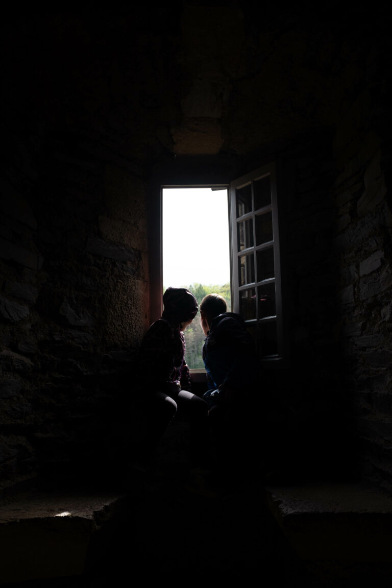 vue, fenetre, window, sombre, tour, lumiere, noir