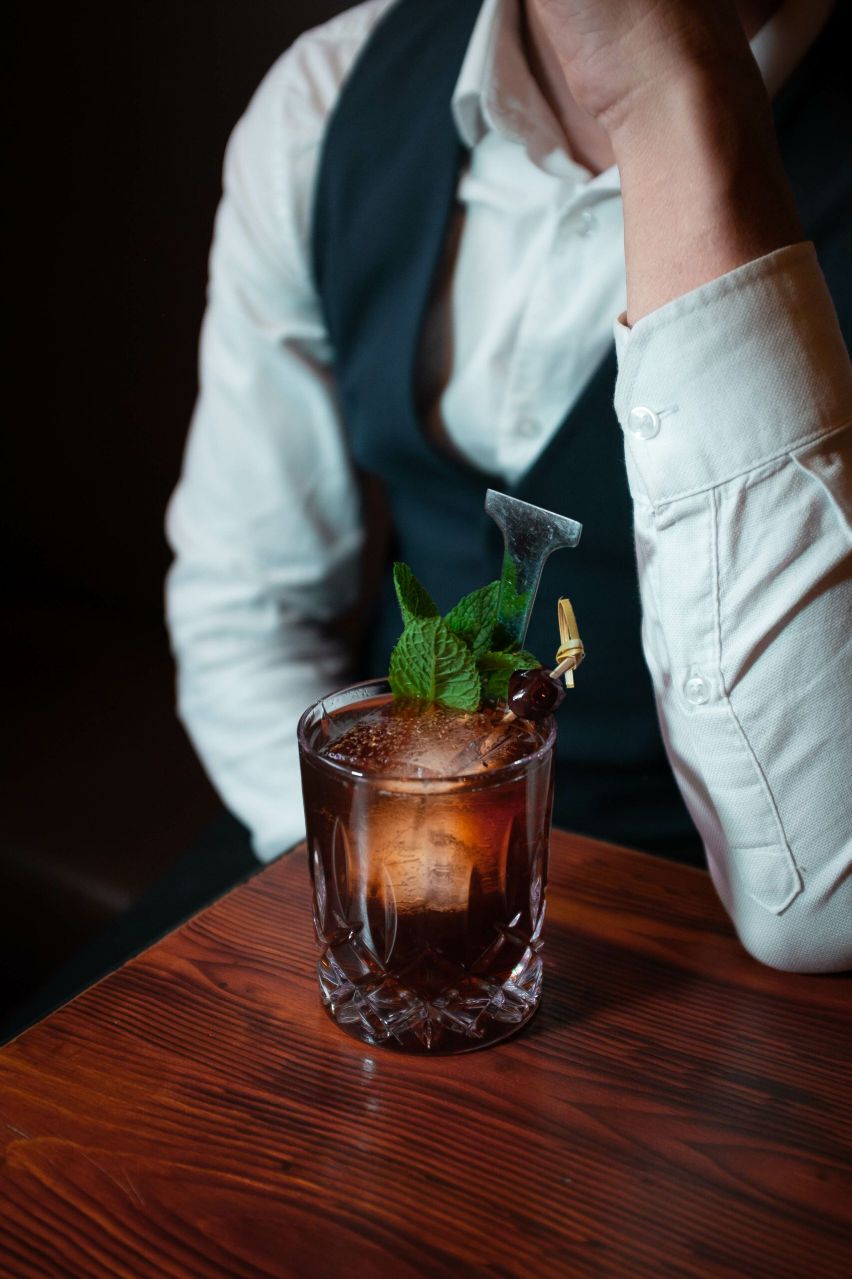 bar, bartender, bartending, cocktail, france, blue bird, monetier, serre chevalier, briancon