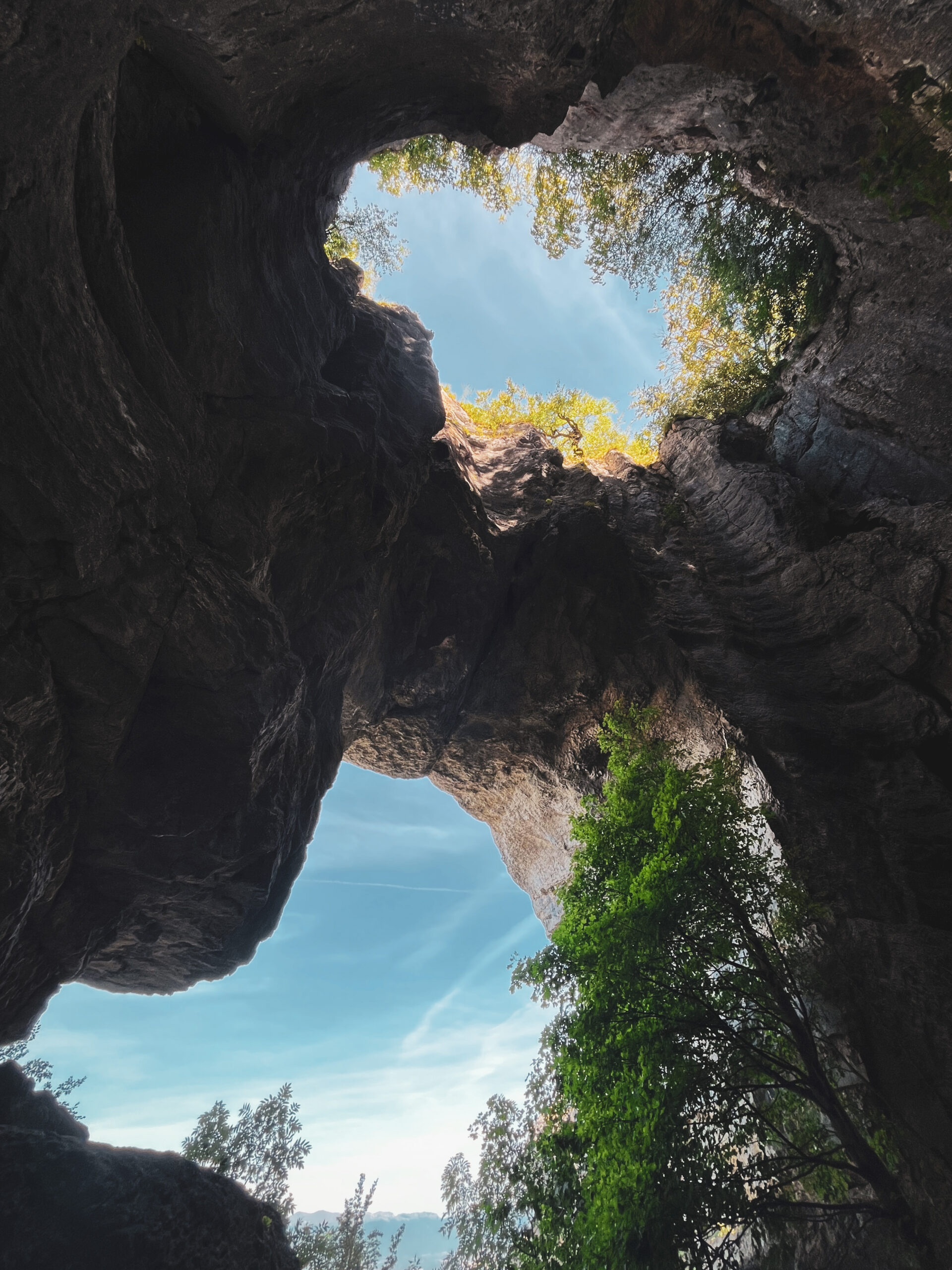 mont saleve, geneve, grotte d'orjobet, trou de la tine, nature, rando